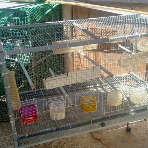 Large bird cage like new with 6 external feeders and 4 waterers