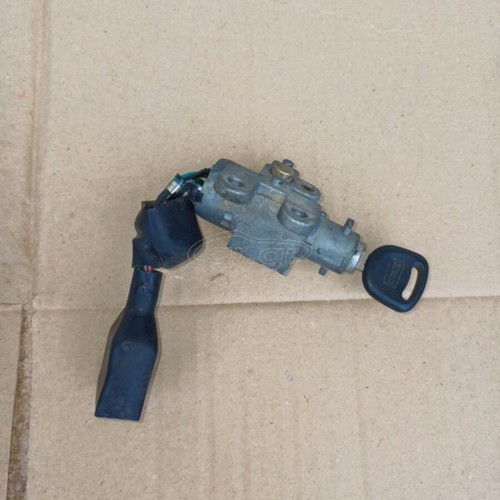 Peugeot Vclic 50cc central ignition switch with 1 key
