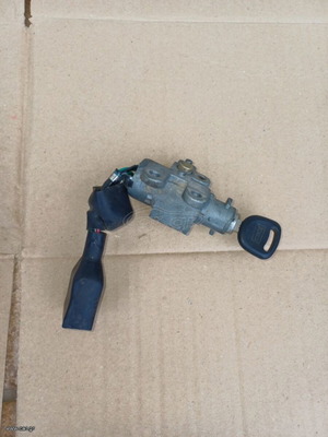 Peugeot Vclic 50cc central ignition switch with 1 key