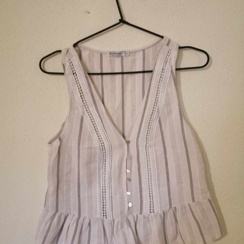 Beige shirt with buttons used, size L