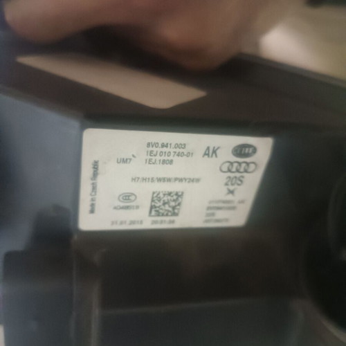Εμπρός αριστερό φανάρι Audi A1 2014-2018, κωδικός 8V0941003