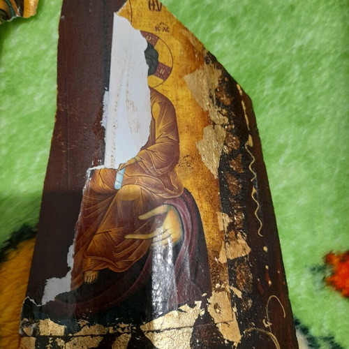 Image used on broken tile after fall