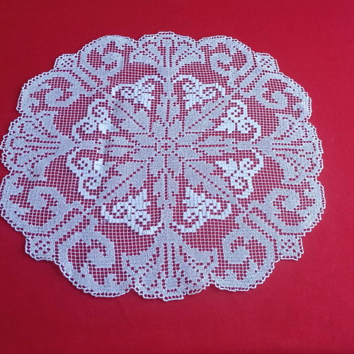 Round filet lace doily handmade vintage 1950 from Tinos