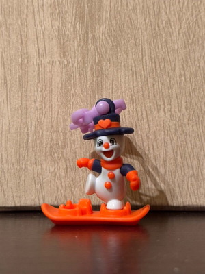 Kinder Surprise Christmas figure like new