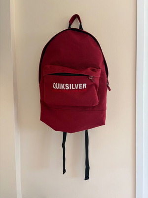 Quiksilver μπορντό σακίδιο πλάτης σαν καινούργιο, πρακτικό και κομψό