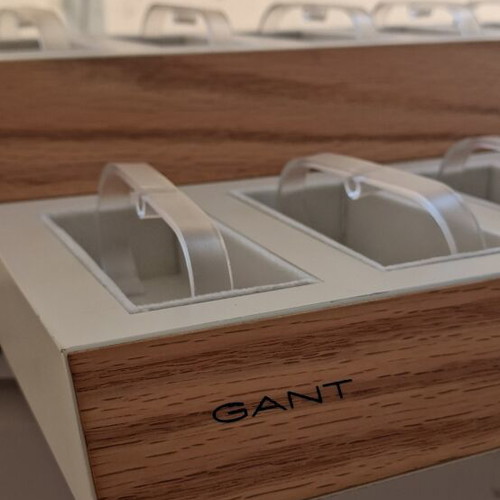 Gant watch stand like new, large, white and beige