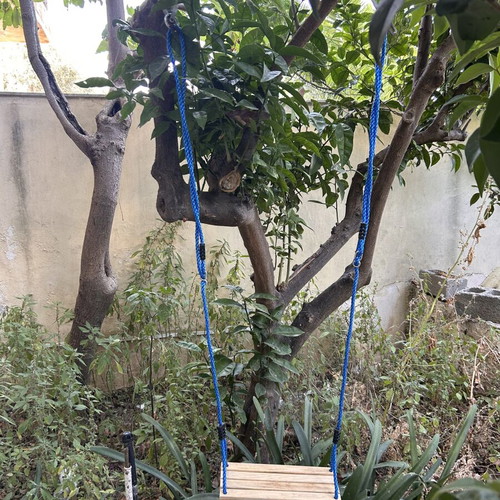 Hanging Wooden Swing like new, children's