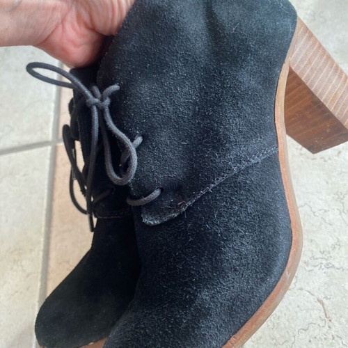 TOMS suede ankle boots used, black