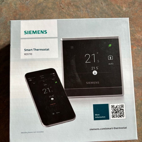 Siemens RDS110 Smart Thermostat new in packaging
