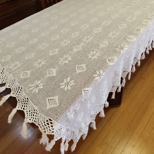 Handmade knitted tablecloth like new 150x240