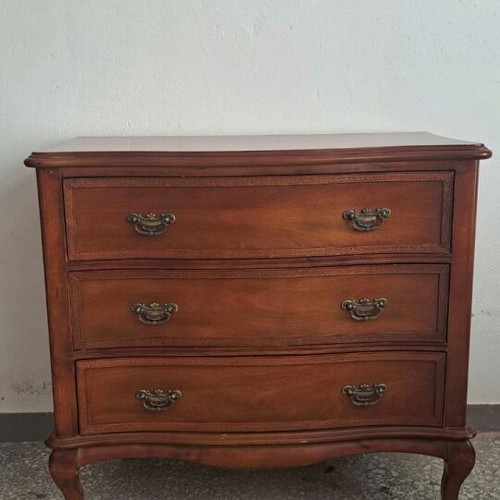 Vintage chic wooden chest of drawers like new