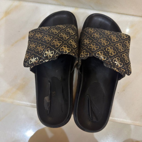 Guess sandals like new, size 40, black and gold