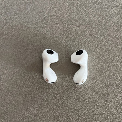 Huawei FreeBuds 5 headphones like new, wireless charging case