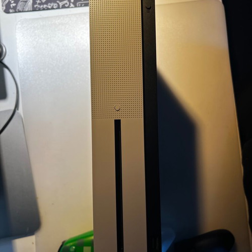 Xbox One S 500GB console like new with 3 wireless controllers Minecraft Creeper edition