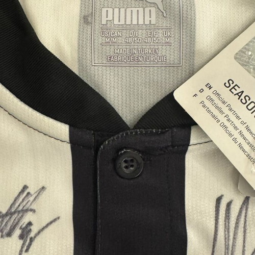 Newcastle Official Shirt 2017/18 signed by the team