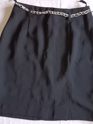 Boeing Collection Skirt medium black like new with lining