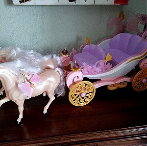 Άμαξα της Barbie με δύο άλογα