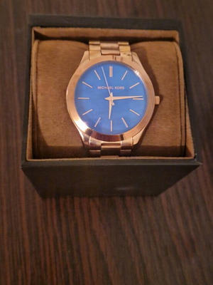 Michael Kors wristwatch women's like new, rose gold with blue dial