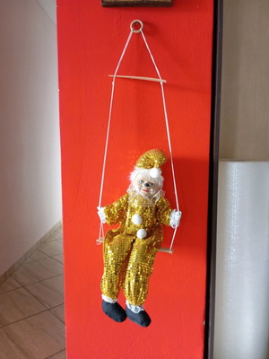 Clay clown hanging gold, height one meter, new