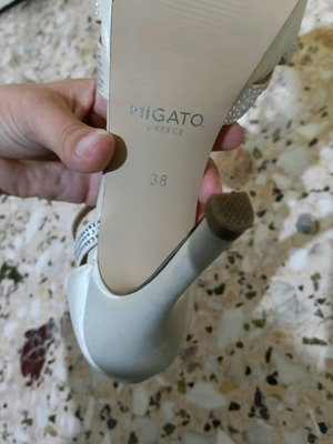 Migato bridal shoes size 38 leather silver pumps like new
