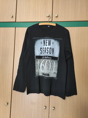 Black long-sleeve spring men's shirt used with New Season print