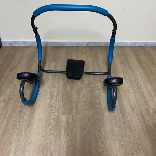 Abdominal exercise device used for home fitness