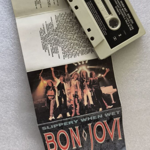 Bon Jovi Slippery When Wet cassette tape like new, rock
