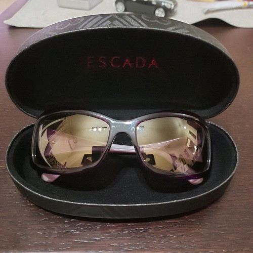 Escada women's glasses used in excellent condition with case