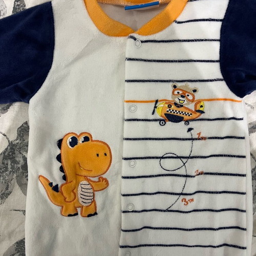 Velour baby rompers like new for 2-5 months old