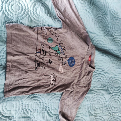 Energiers boys' long-sleeve shirt used, size 8 years, white and gray