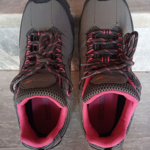 Regatta women's waterproof hiking shoes like new, size 38, gray pink