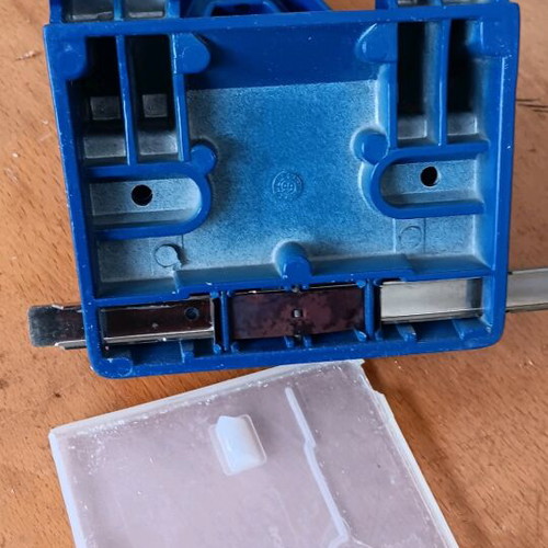 SAX 608 hole punch used, blue color, 2 holes for 63 sheets