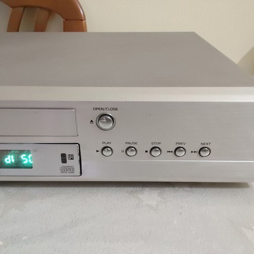 Firstline DVD Player FLAV10 used, for repair