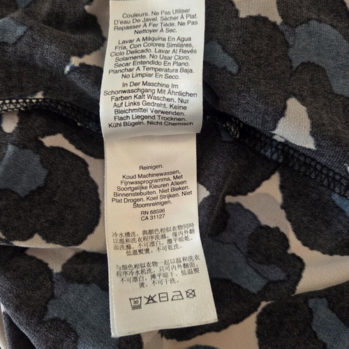 DKNY Short Sleeve Knot Front Blouse like new, colorful print, size L