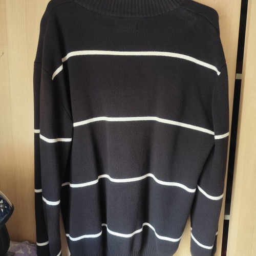 Fred Perry long sleeve shirt like new, size large, 100% cotton