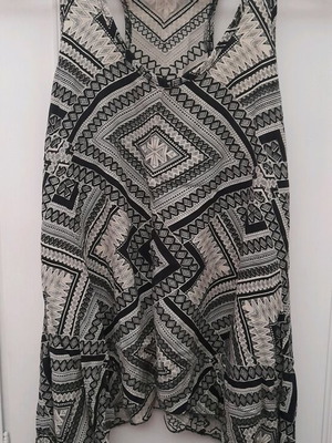 Blouse asymmetrical like new, black