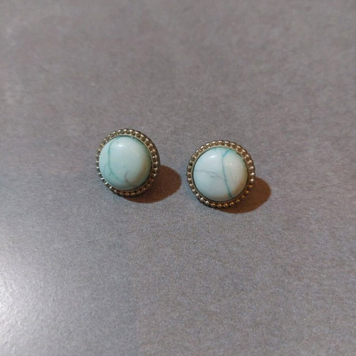 Vintage stud earrings with stone like new, turquoise and gold color