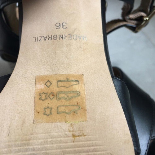 Indiana leather sandals size 36, heel 7 cm, like new