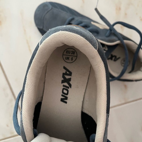 Athletic leather suede shoes size 38 like new, gray and blue