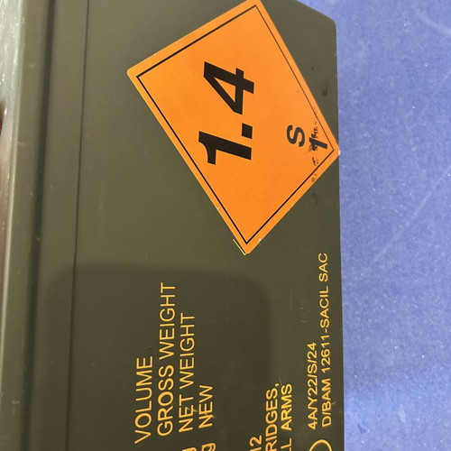 Metal ammunition box empty, like new