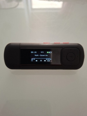 AGPTEK 64GB USB-C MP3 player like new