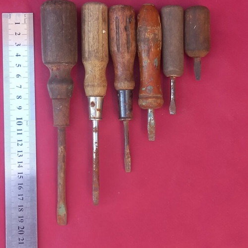 Wooden flat screwdrivers used in excellent condition