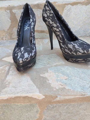 High Heels Pink Woman used, black and white lace, size 40, 13 cm heel
