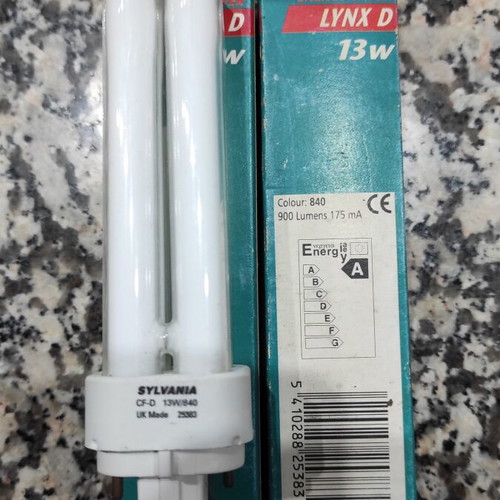 Sylvania Lynx D CFL light bulb 13W, natural white 4000K, new