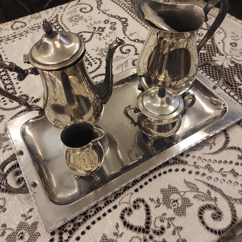 Silver-plated decorative canteen container tray set used