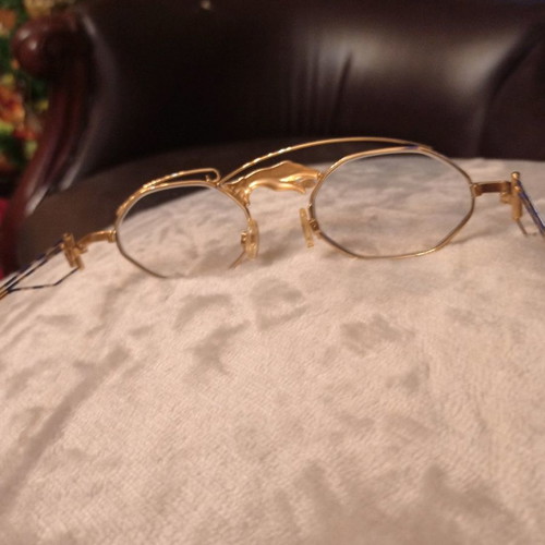 Art line by D. Von Hunuius eyeglasses used, gold-plated collectible