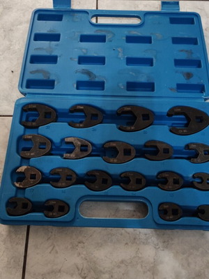 Crowfoot Flare Nut Drive Set 19 pcs 3/8" and 1/2" Metric used