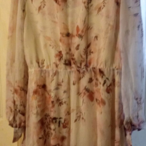 Floral dress with white and pink flowers like new, size L