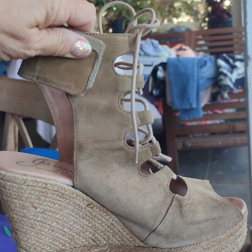 Gaimo women's platform espadrille size 38 used, beige