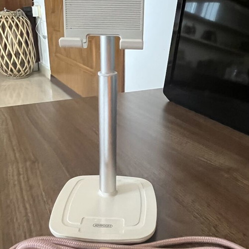 Mobile accessory set Joyroom stand and pink phone lanyard like new
